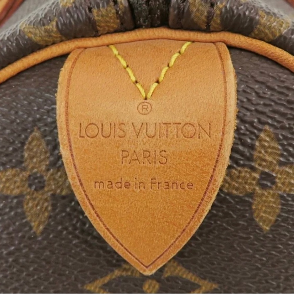 SOLD!!

AUTHENTIC Louis Vuitton Speedy 25 - Picture 3 of 11